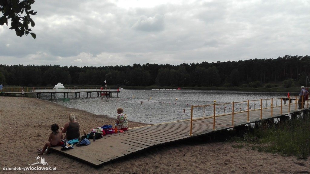 Kapryśna aura zniechęca plażowiczów