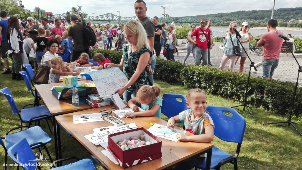 Piracka Przystań na bulwarach