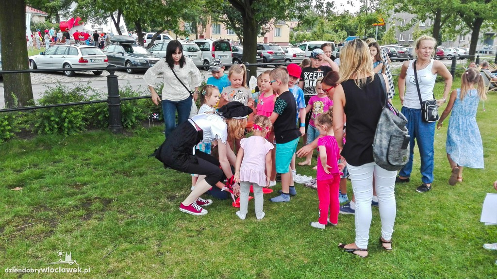 Piracka Przystań na bulwarach