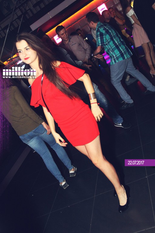 Sobotnia noc w klubie Million przy Ogniowej
