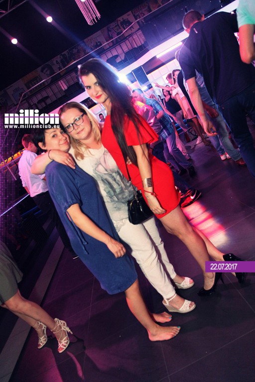 Sobotnia noc w klubie Million przy Ogniowej