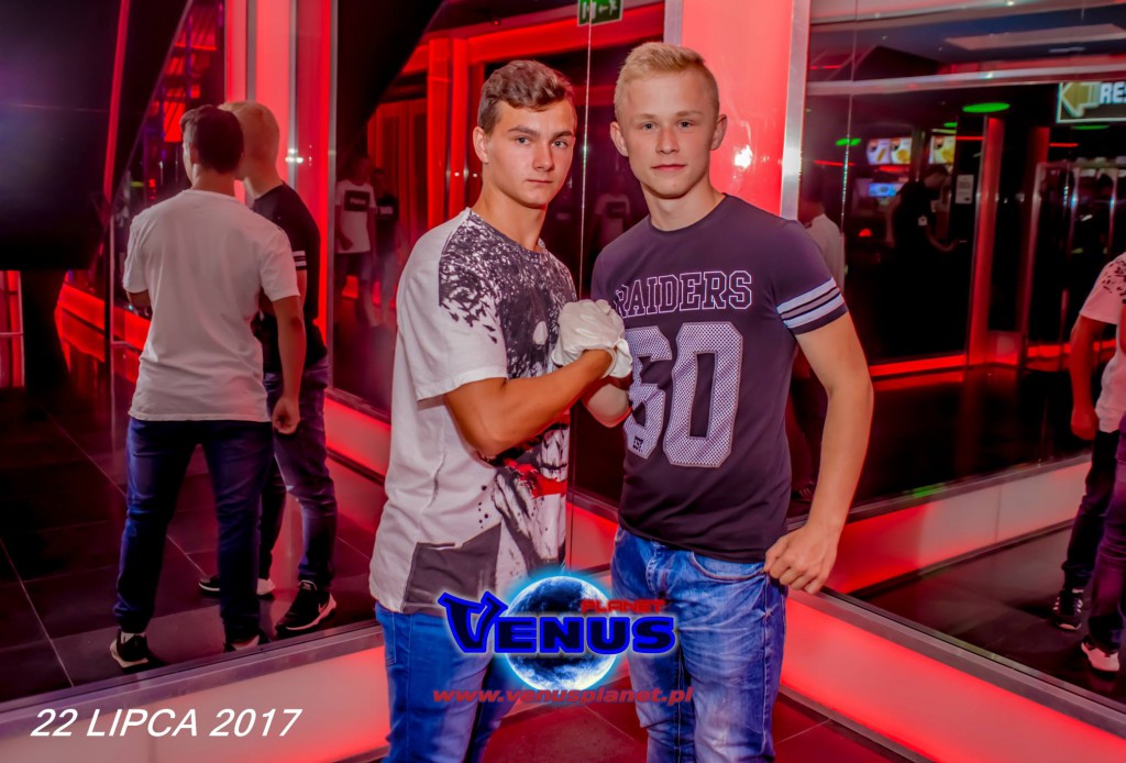 Gorąca noc w klubie Venus Koneck