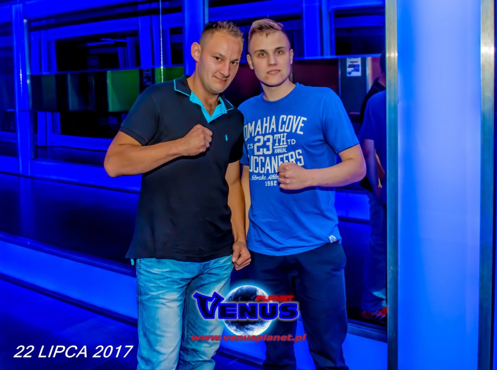 Gorąca noc w klubie Venus Koneck