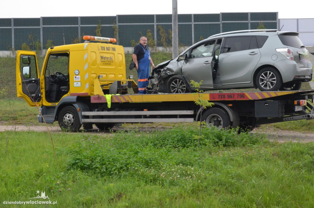 Czołowe zderzenia seata i toyoty