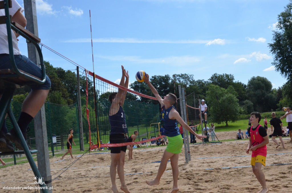 Turniej siatkówki plażowej