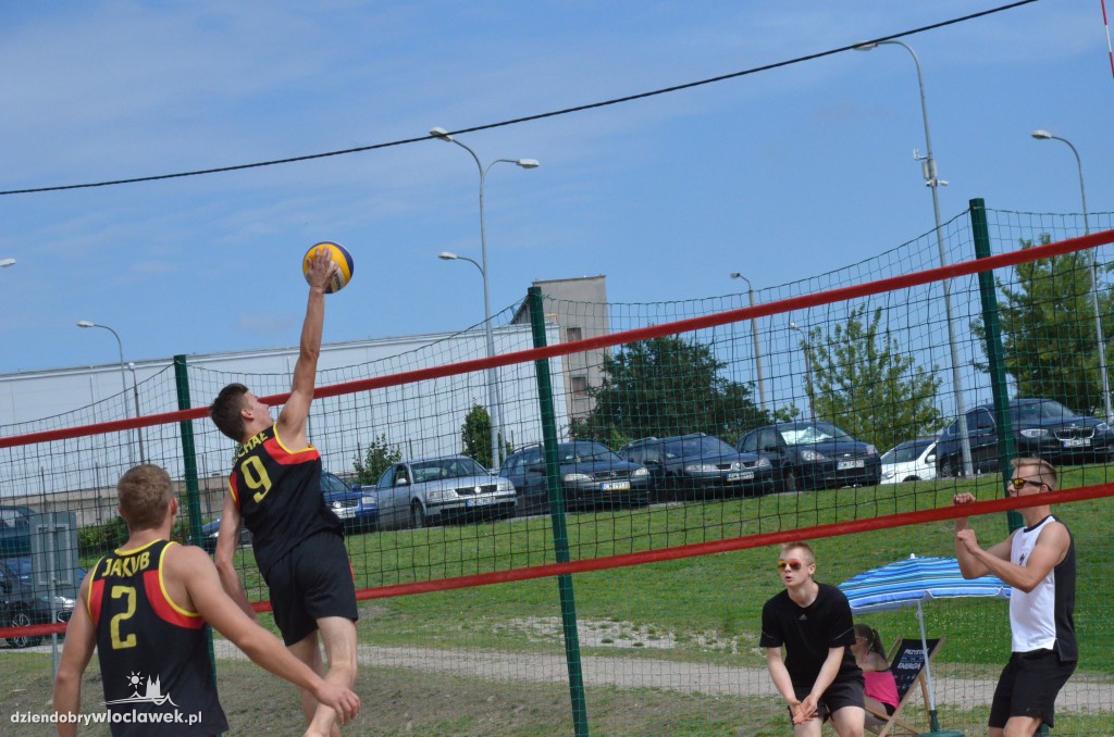 Turniej siatkówki plażowej