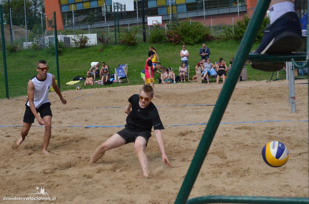 Turniej siatkówki plażowej