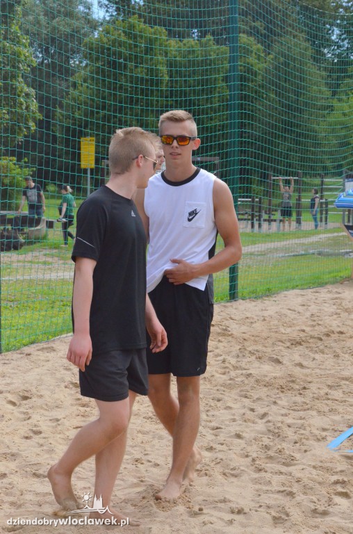 Turniej siatkówki plażowej