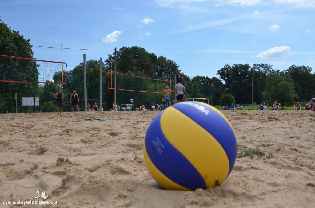 Turniej siatkówki plażowej