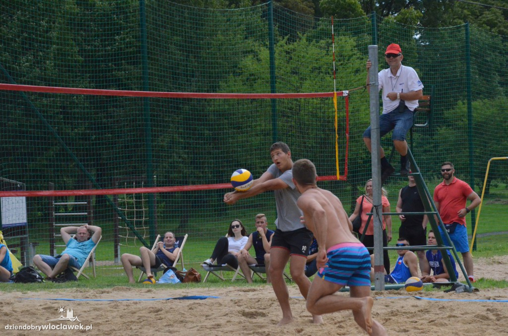 Turniej siatkówki plażowej