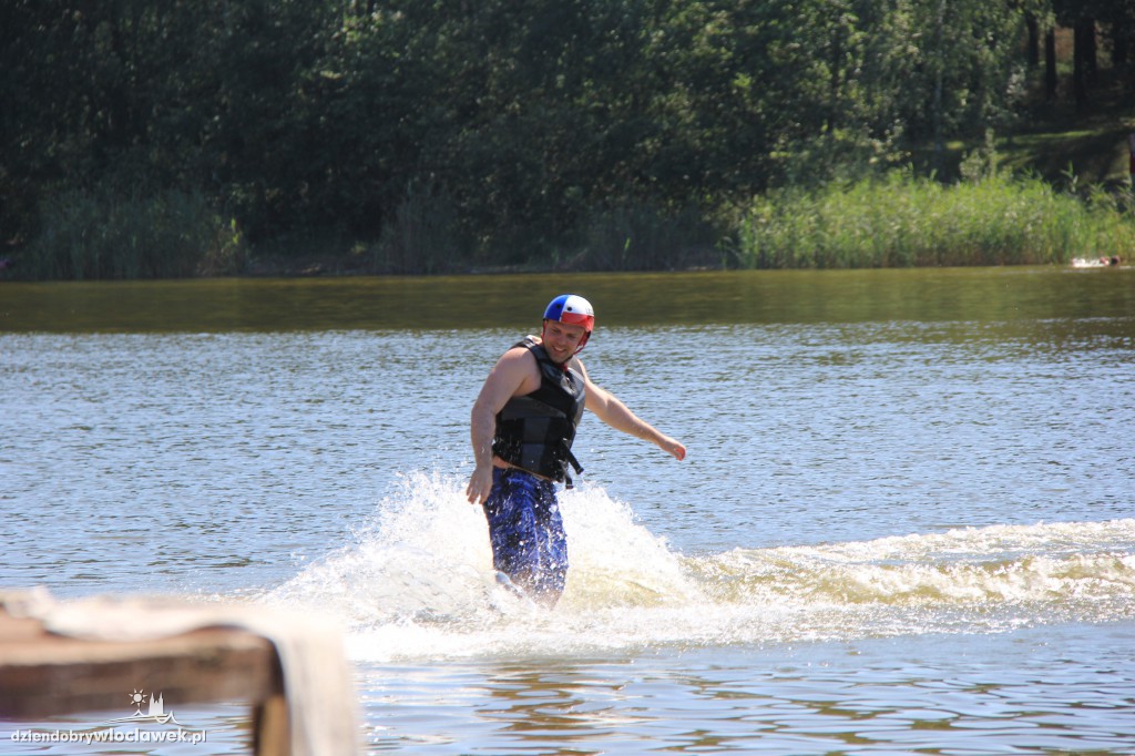 Niedziela na plaży nad jez. Czarnym