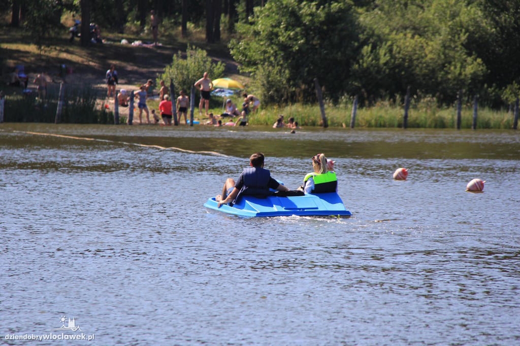 Niedziela na plaży nad jez. Czarnym