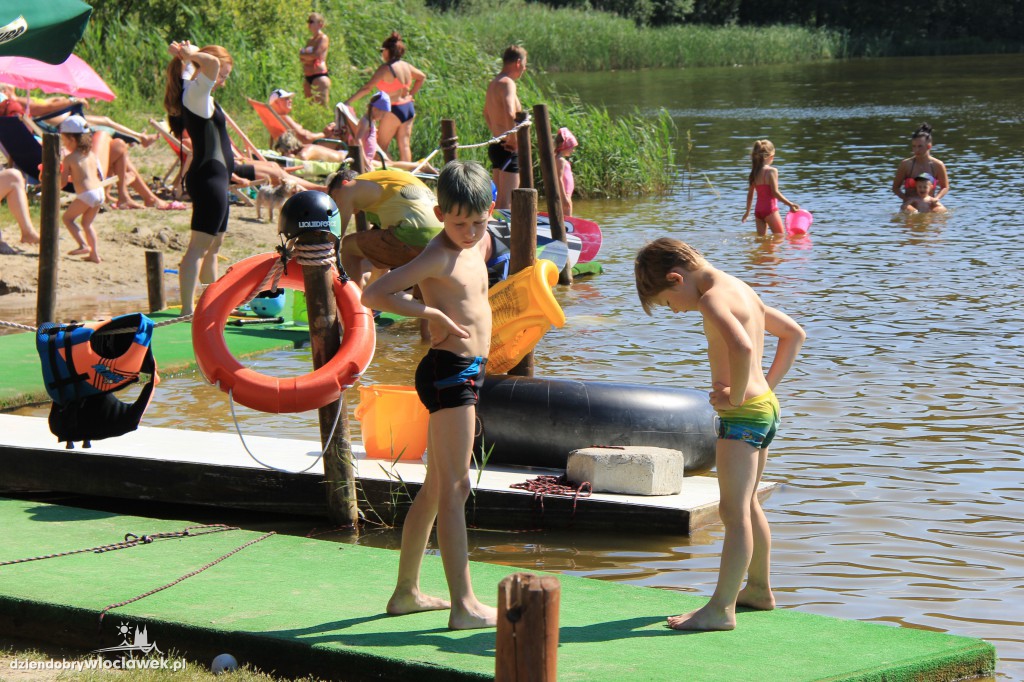 Niedziela na plaży nad jez. Czarnym