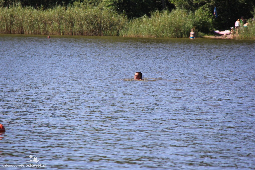 Niedziela na plaży nad jez. Czarnym