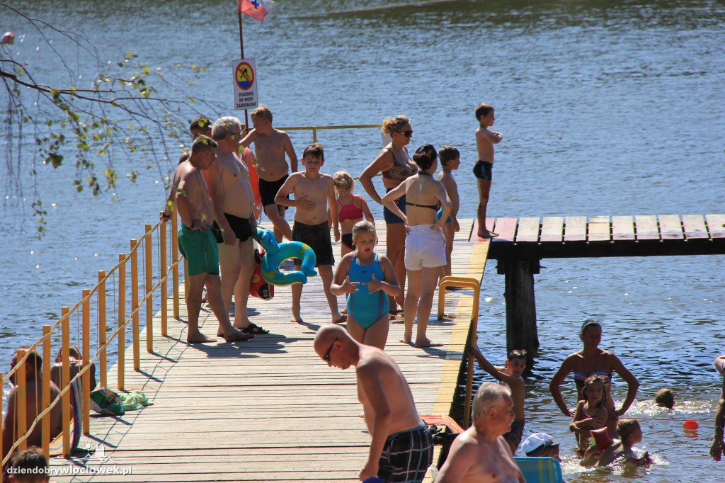 Niedziela na plaży nad jez. Czarnym