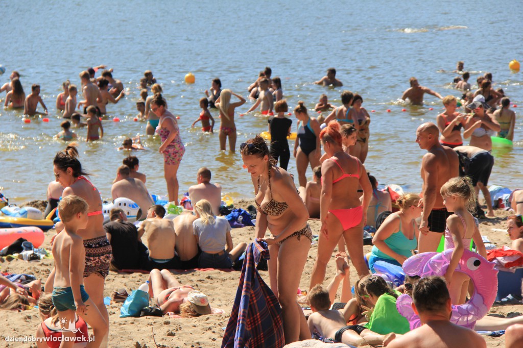 Niedziela na plaży nad jez. Czarnym