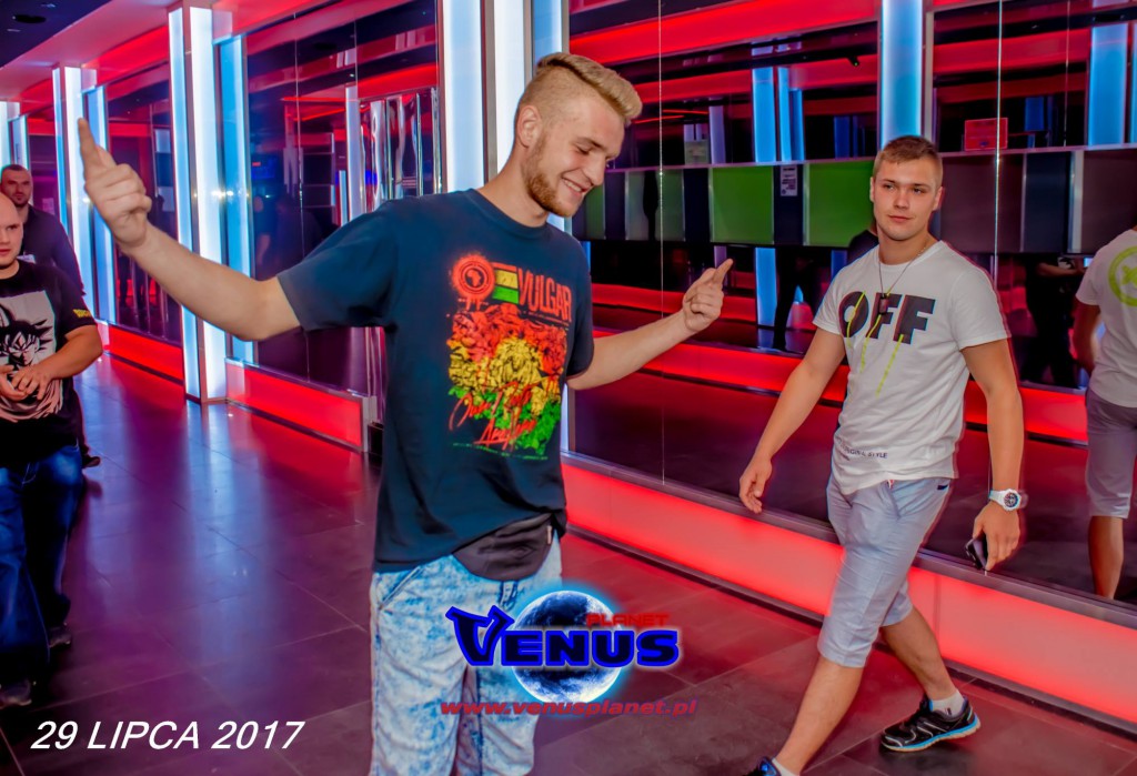 Szalona impreza w klubie Venus