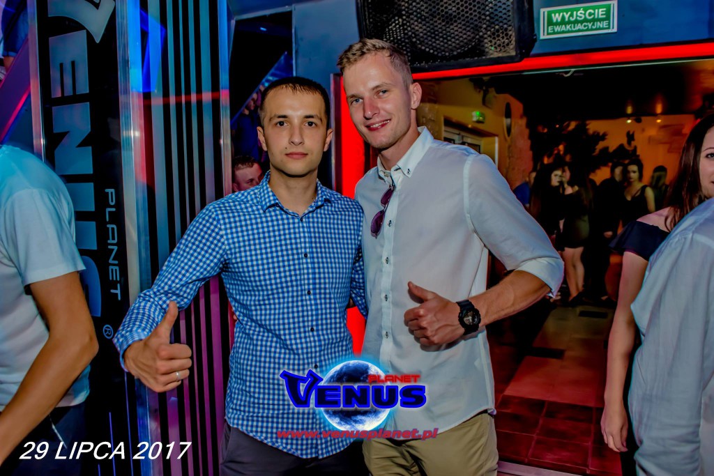 Szalona impreza w klubie Venus