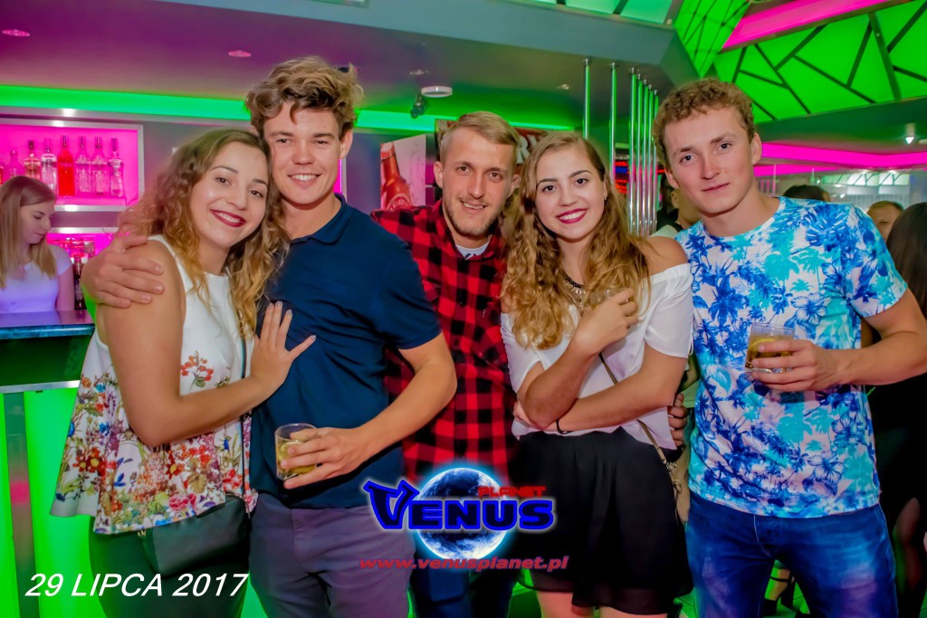 Szalona impreza w klubie Venus