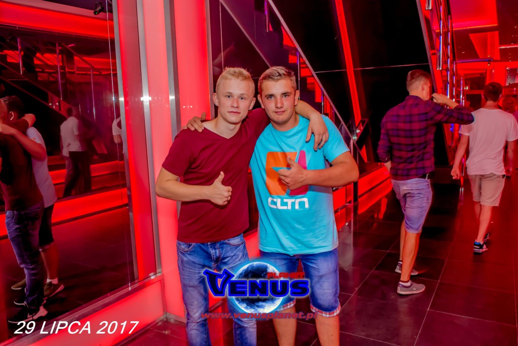 Szalona impreza w klubie Venus