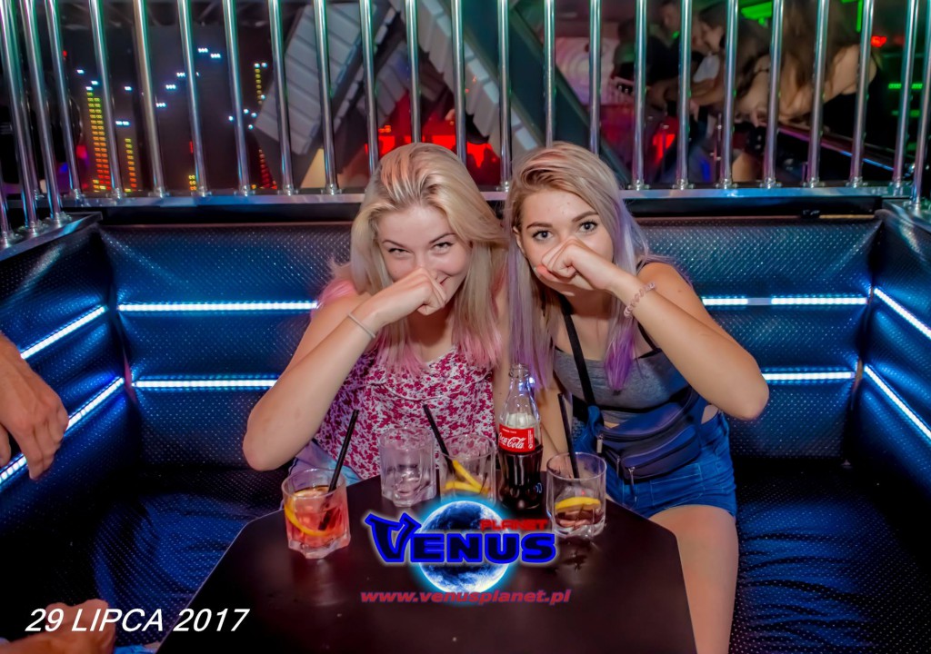 Szalona impreza w klubie Venus