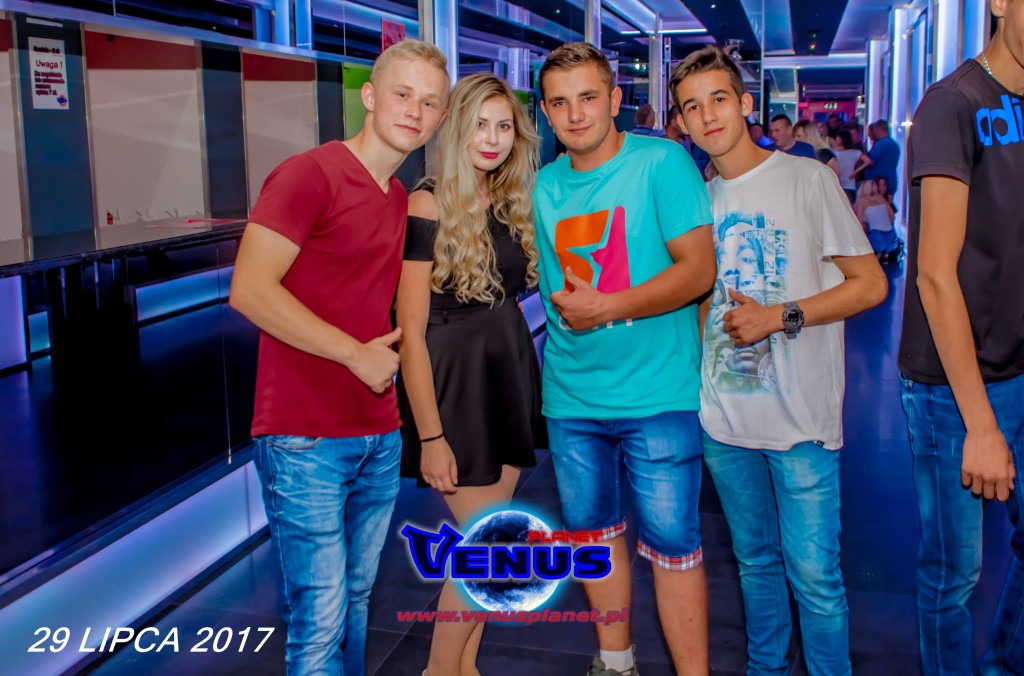 Szalona impreza w klubie Venus