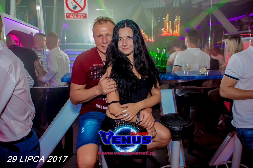 Szalona impreza w klubie Venus