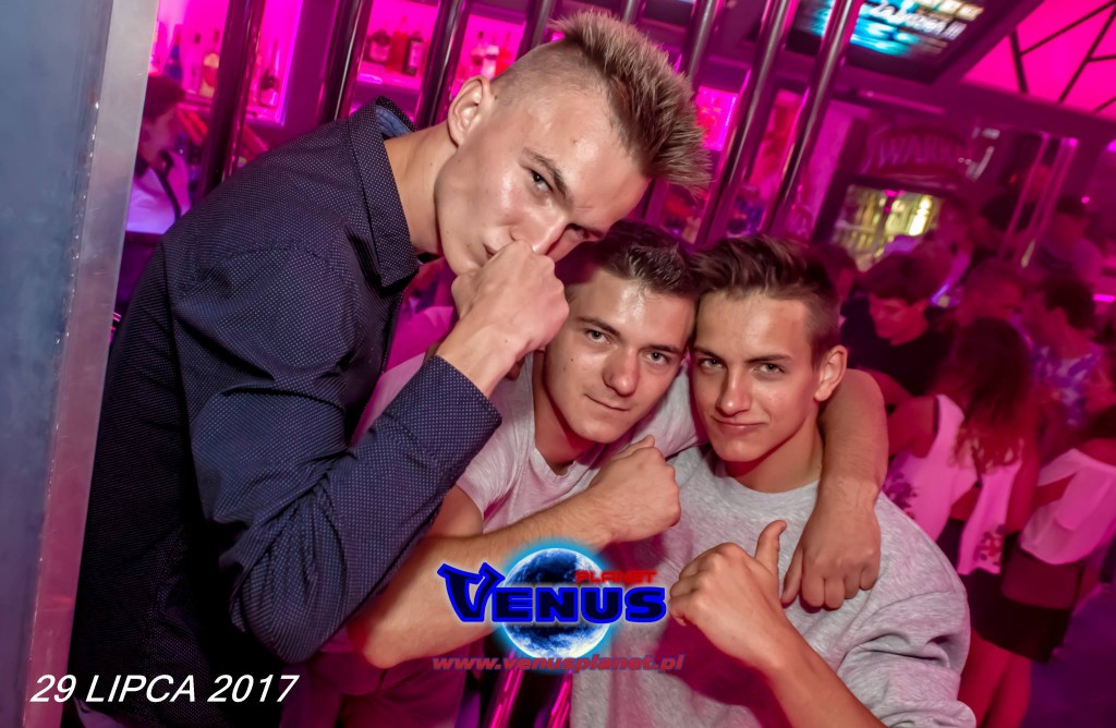 Szalona impreza w klubie Venus