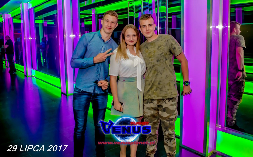 Szalona impreza w klubie Venus
