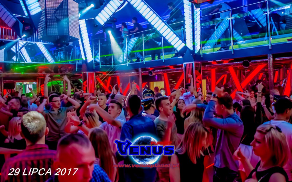 Szalona impreza w klubie Venus