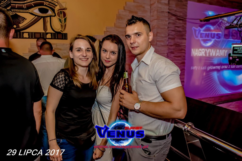 Szalona impreza w klubie Venus