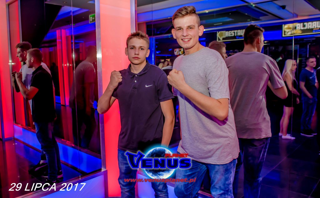 Szalona impreza w klubie Venus