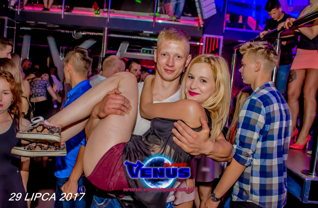 Szalona impreza w klubie Venus