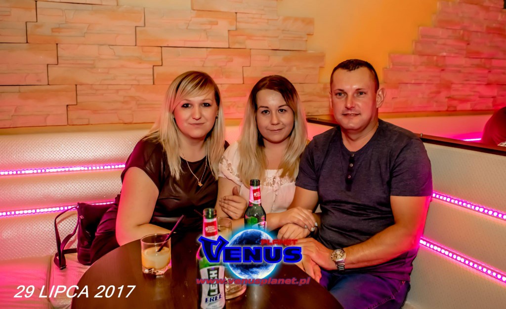 Szalona impreza w klubie Venus
