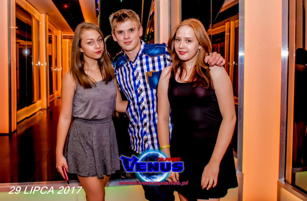 Szalona impreza w klubie Venus
