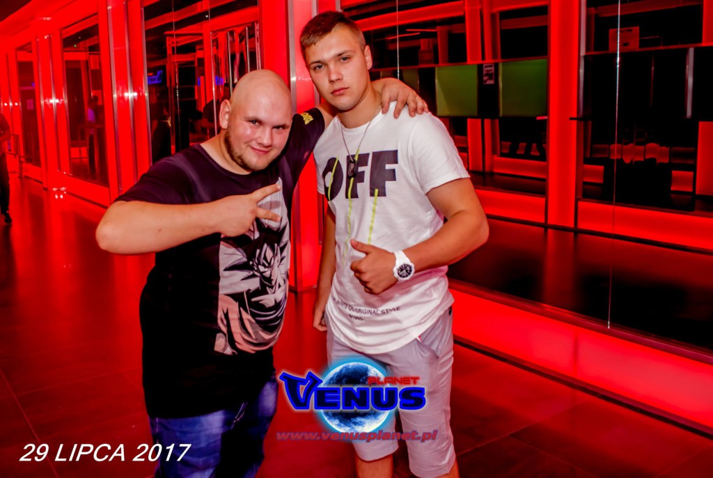 Szalona impreza w klubie Venus