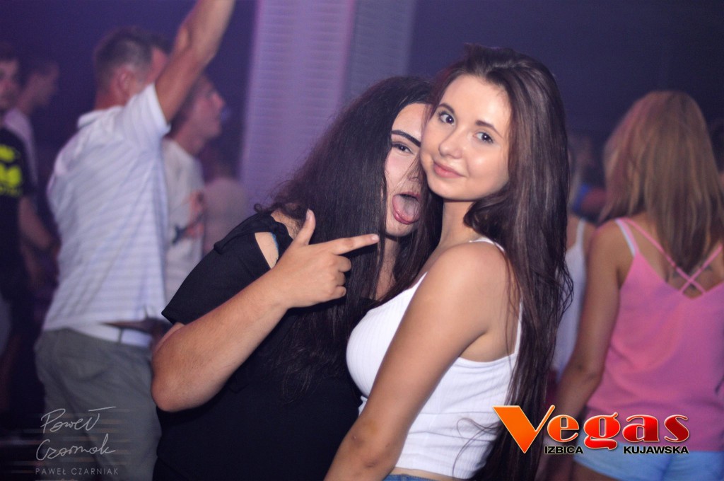 Gorąca, imprezowa noc w klubie Vegas
