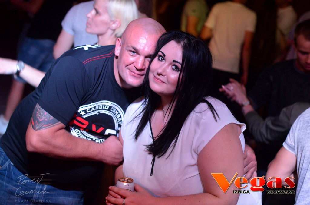 Gorąca, imprezowa noc w klubie Vegas