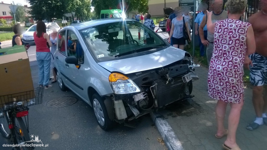 Renault staranowało volvo