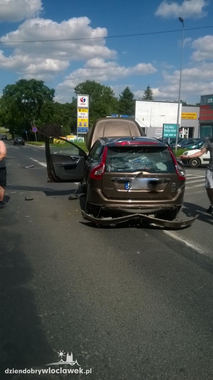Renault staranowało volvo