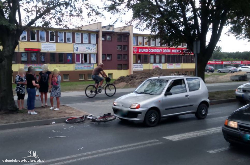 Potrącenie 2 mężczyzn na pasach