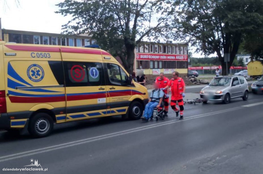 Potrącenie 2 mężczyzn na pasach