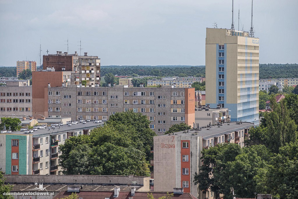 Widoki z wieżowca przy ul. Wroniej 1