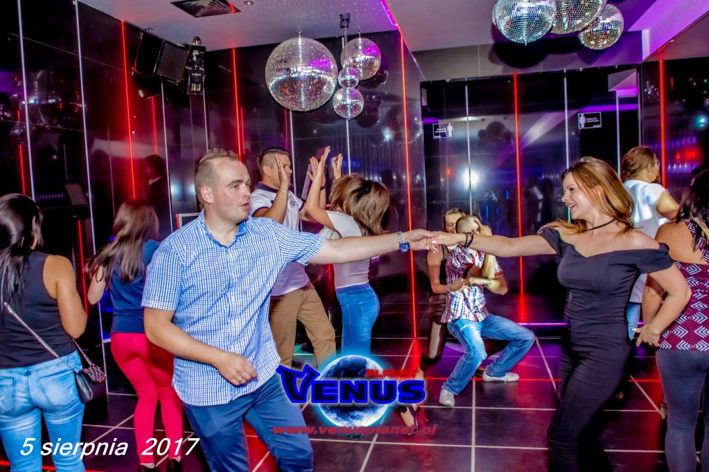 Sobotnia noc w klubie Venus Koneck