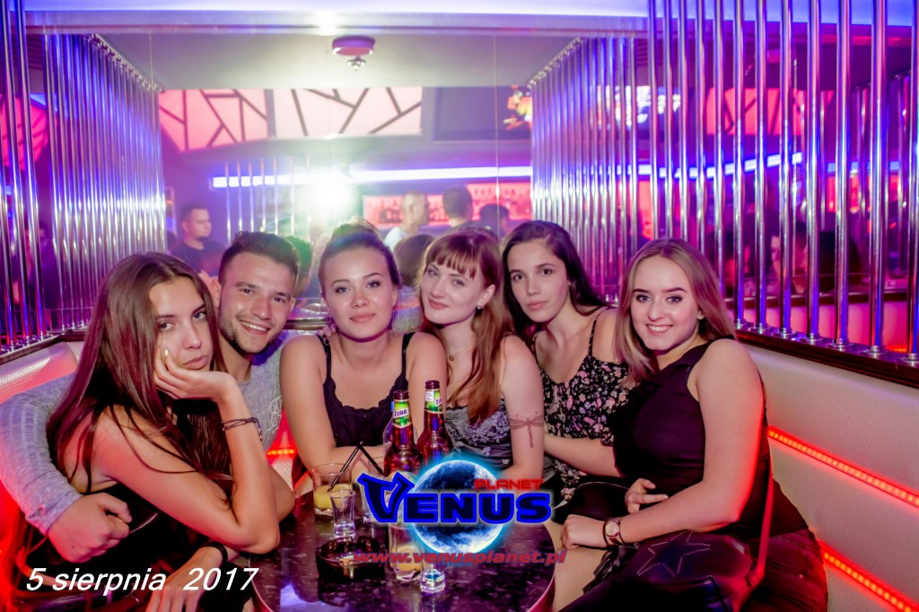 Sobotnia noc w klubie Venus Koneck