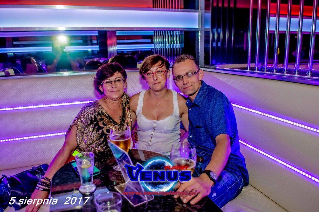 Sobotnia noc w klubie Venus Koneck
