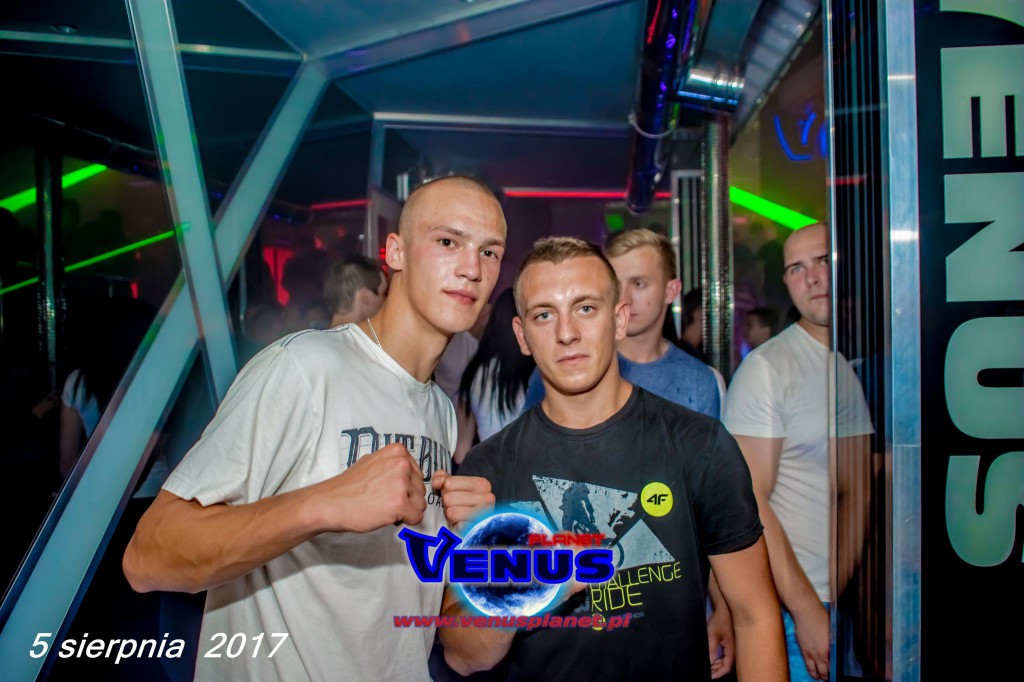 Sobotnia noc w klubie Venus Koneck