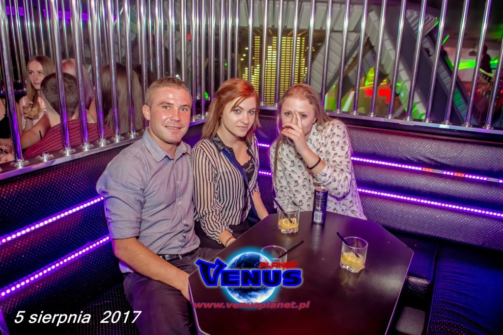 Sobotnia noc w klubie Venus Koneck