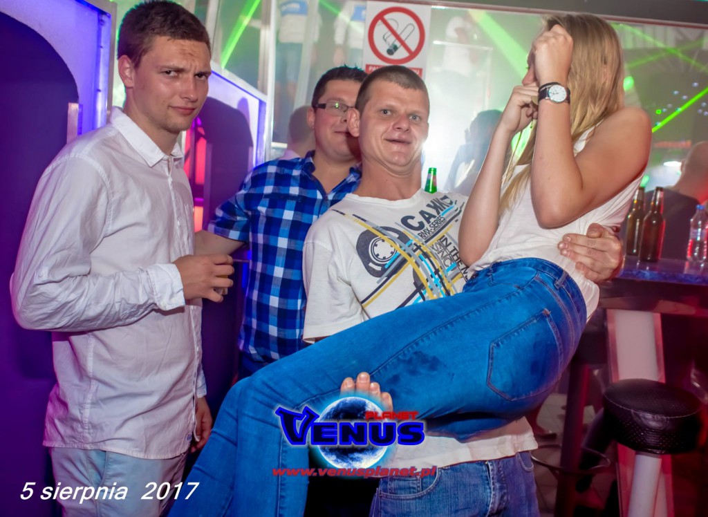 Sobotnia noc w klubie Venus Koneck