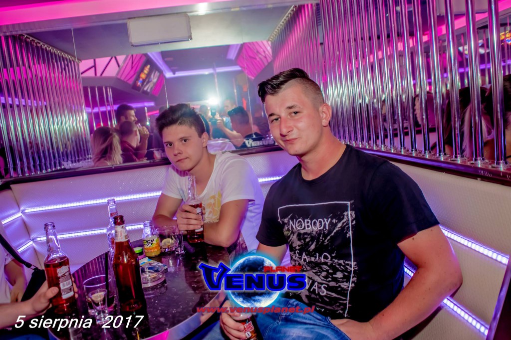 Sobotnia noc w klubie Venus Koneck